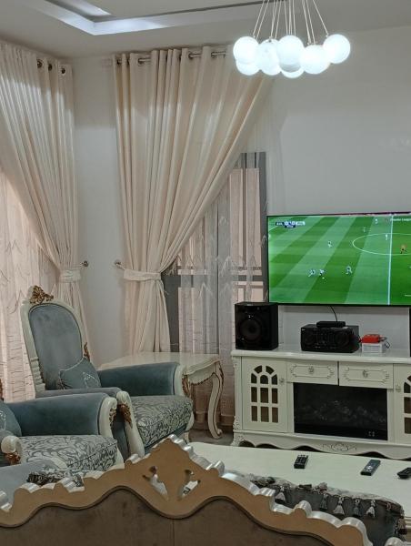Στη φωτογραφία φαίνεται το αντικείμενο Mcalexis Service Apartment II which is opposite Doliz Brown Estate Gaduwa District FCT Abuja που βρίσκεται στην πόλη Αμπούζα.