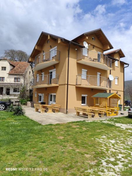 Apartmani Šćit