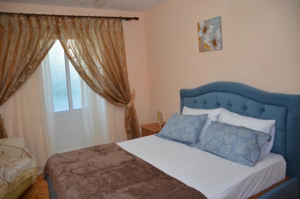 A la foto es mostra l'objecte Ana's Cozy Corner situat a la ciutat de Gjirokastër.