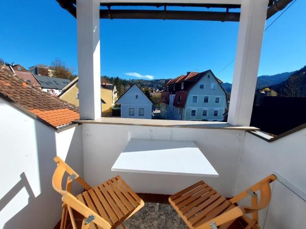 The photo shows the FAWohn 20 located in the city of Kaisersberg.