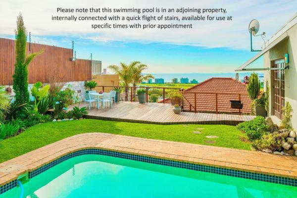 Foto 8: Sun, Sea & a Wood-Fired Hot Tub in a Downtown Mediterranean Villa