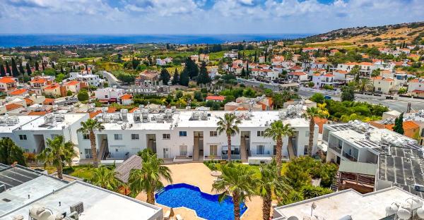 Celine Apartment, Pegeia