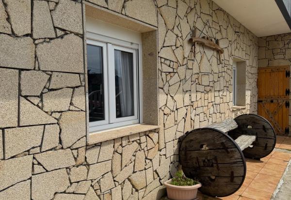 A la foto es mostra l'objecte El rincón del Rito situat a la ciutat de Esteiro.