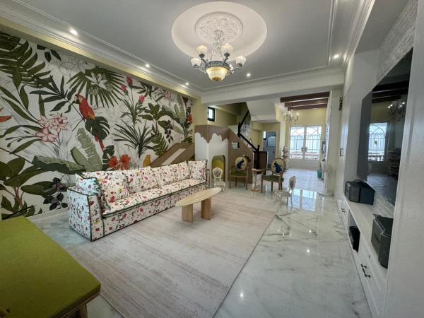 A la foto es mostra l'objecte Romantic Vanilla 苑裡親子包棟民宿 situat a la ciutat de Yuanli.