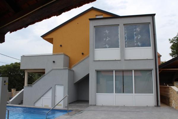 A la foto es mostra l'objecte MM Villa, Strandnahe Villa mit Pool & Whirlpool in Kruševo situat a la ciutat de Kruševo.