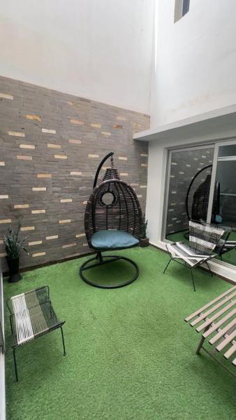 A la foto es mostra l'objecte keyna guest house situat a la ciutat de Dakar.
