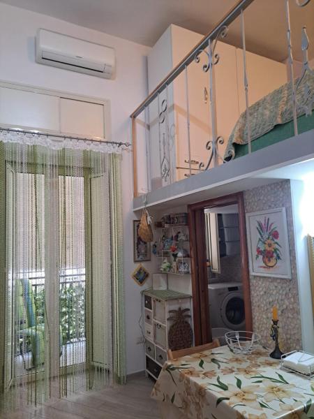 A la foto es mostra l'objecte LA casa NOSVIT situat a la ciutat de Nàpols.
