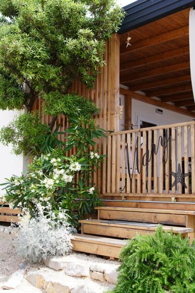 照片显示了位于Drage市的Hollers Holiday Homes Haus Mary物件。