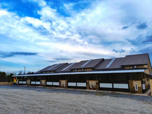 A la foto es mostra l'objecte Sena Village Homestay situat a la ciutat de Kodiang.