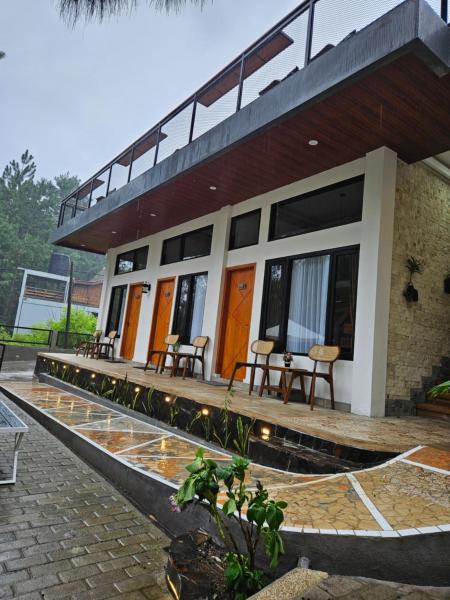 A la foto es mostra l'objecte Arum Bromo Villas situat a la ciutat de Ngadisari.