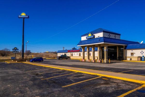 A la foto es mostra l'objecte Days Inn by Wyndham Clinton situat a la ciutat de Foss.