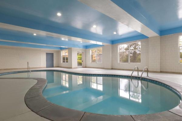 Foto 9: Wingate by Wyndham Savannah Gateway