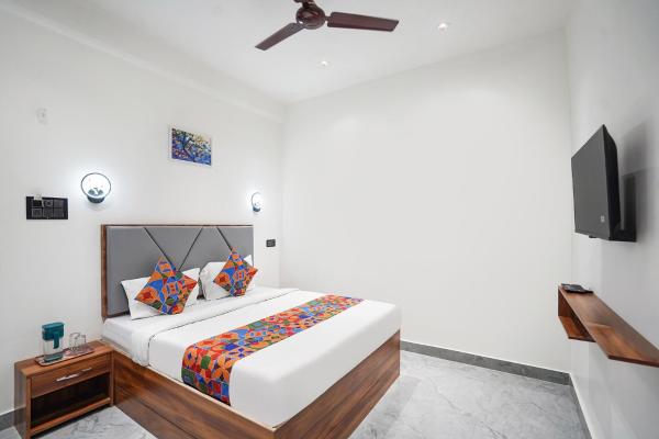 FabHotel The Shivaay Palace, Varanasi