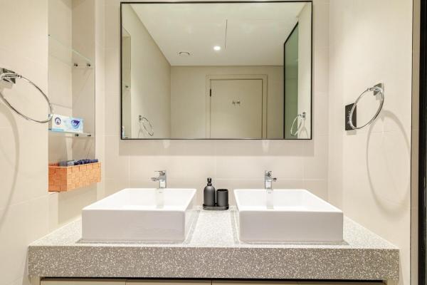 Billede 3: 2BR-Beach Access - Stunning Marina&Palm View