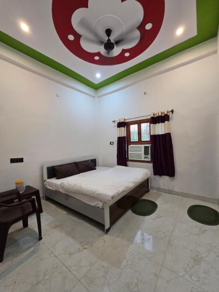 Auf dem Foto ist das Objekt Avantika Palace in der Stadt Ayodhya zu sehen.