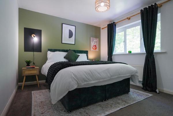 På billedet ses objektet Spacious 5 Bedrooms Sleeps 9 3 Bath and Parking Ideal for Contractors beliggende i byen Cottered.