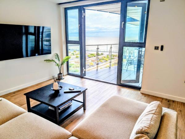 Harbour View-sleeps 4-sea View-parking-balcony - Viking Bay