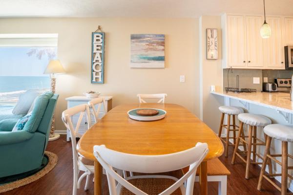 Foto 7: Oceanfront with Pools - Ocean Dunes 2007