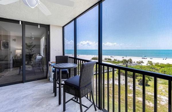 A la foto es mostra l'objecte Loggerhead Cay 503 situat a la ciutat de Sanibel.