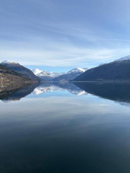 På billedet ses objektet Faleide Grandview beliggende i byen Innvik.