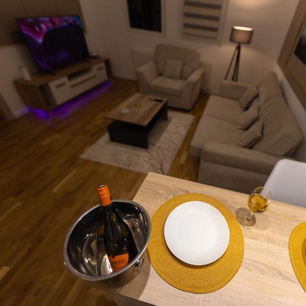 Oaza Apartmani Jakovo Afrodita - Belgrade Nikola Tesla Airport (BEG)