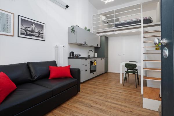 En la foto se muestra el objeto NEW - Loft 4 pax - 50m from Metro - Private Entry ubicado en la ciudad de Milán.