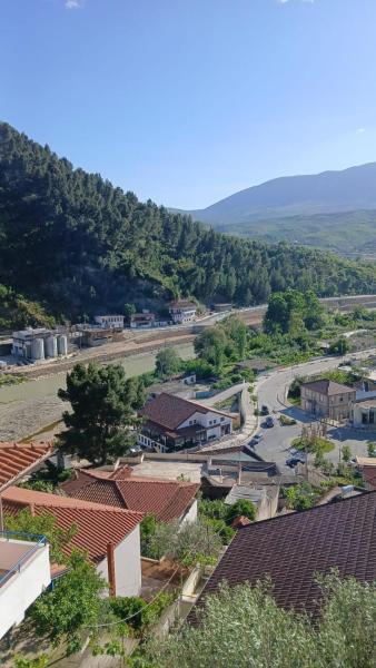 A la foto es mostra l'objecte Roel guest house situat a la ciutat de Berat.