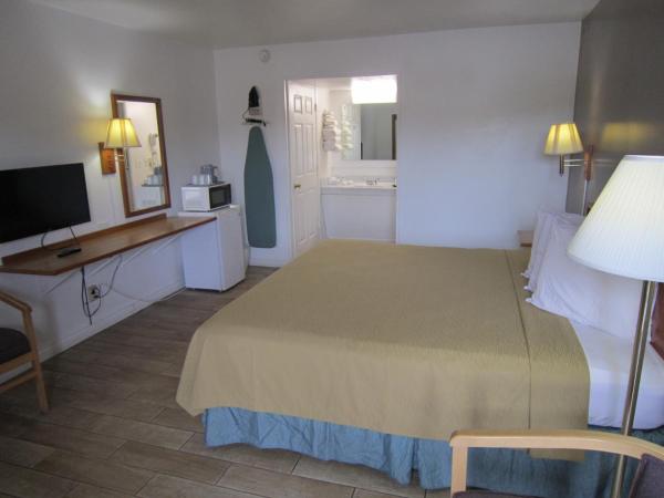 Nella foto è visibile l'oggetto Cassville Budget Inn situato nella città di Exeter.