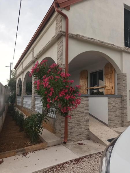 A la foto es mostra l'objecte Apartman VTS situat a la ciutat de Posedarje.
