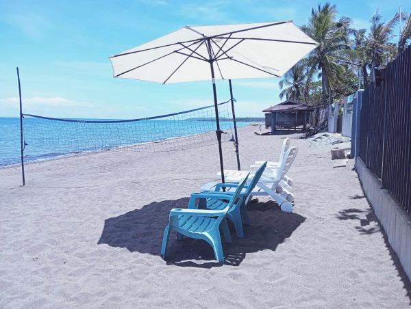 Beach Escape 2 Beachfront W Private Pool - Laiya