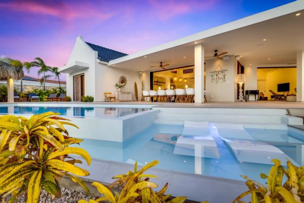 A la foto es mostra l'objecte Villa Viteau situat a la ciutat de Kralendijk.