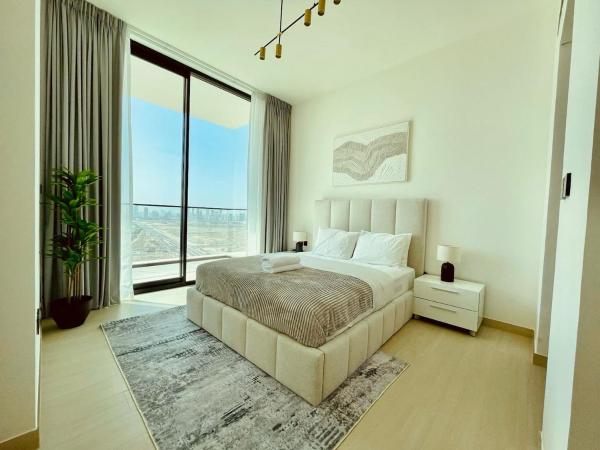 Sky-high Comfort Minimalist 1br W Full Kitchen, Dubai