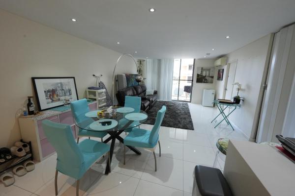 A la foto es mostra l'objecte Parramatta Shared Apartment situat a la ciutat de Sydney.