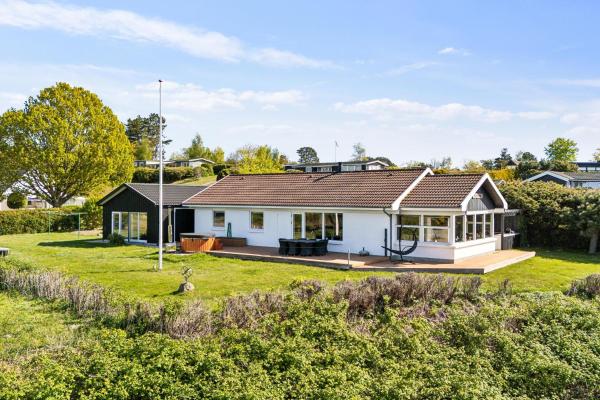 A la foto es mostra l'objecte Stunning Home In Ebeltoft With 4 Bedrooms And Wifi situat a la ciutat de Ebeltoft.