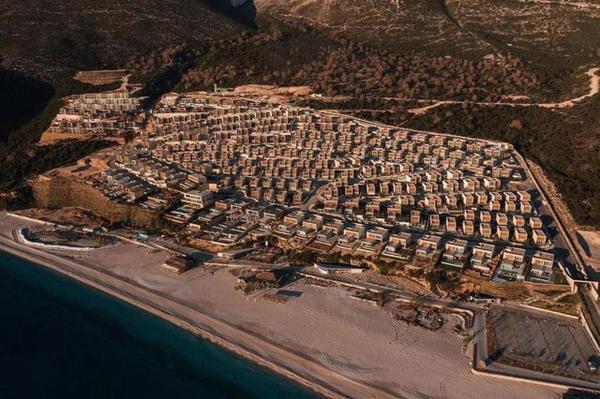A la foto es mostra l'objecte Whisky Green Coast Hotel & Apartments situat a la ciutat de Palasë.