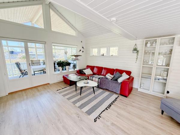 Na zdjęciu widoczny jest obiekt Close to the Beach, Large Garden with 2 Patios & BBQ położony w mieście Falkenberg.