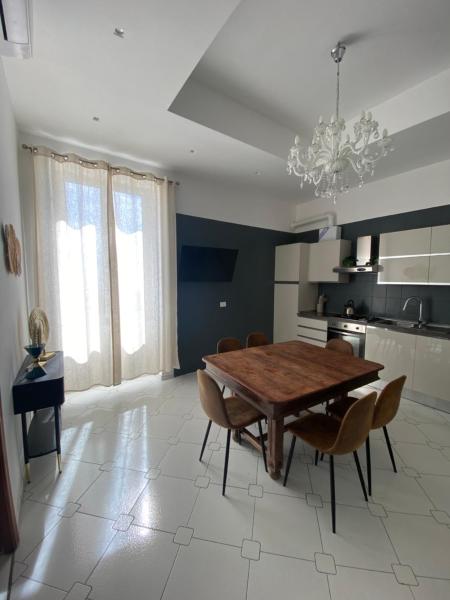 Na fotografii je vidět objekt Maison Nisco nacházející se ve městě Ercolano.