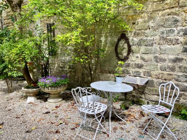 A la foto es mostra l'objecte Dépendance calme avec jardin au coeur de Bordeaux situat a la ciutat de Bordeus.