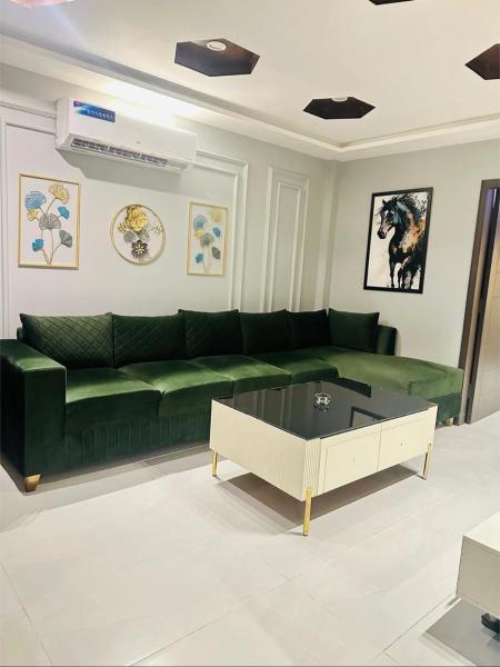 Apartment in Bahria Town Lahore, Lahaur