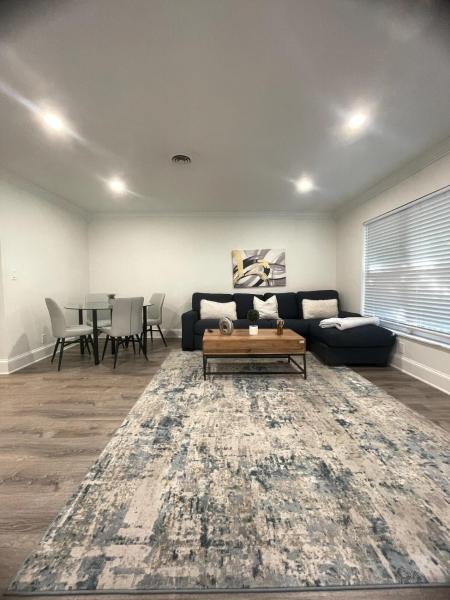 New Apt 2 Bed 2 Bath With Amazing Patio - Fort Lauderdale, FL