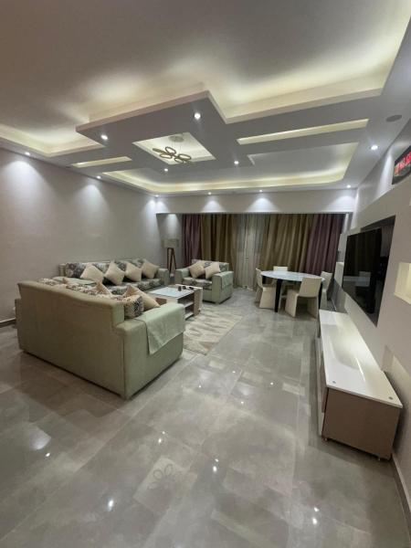 Appartamento con 3 Camere da Letto — 140 m² - شقه مفروشه 3 غرف امام سيتي ستارز