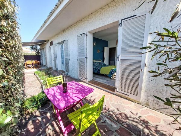 A la foto es mostra l'objecte Holiday Home Proche Océan- forêt et commerces by Interhome situat a la ciutat de Fromentine.