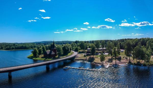 På billedet ses objektet Lungsunds Hotell & Camping beliggende i byen Asphyttan.