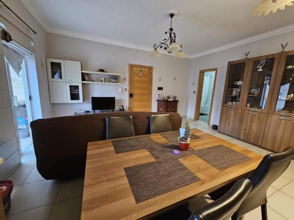 Στη φωτογραφία φαίνεται το αντικείμενο Qawra two bedroom apartment που βρίσκεται στην πόλη Bugibba.