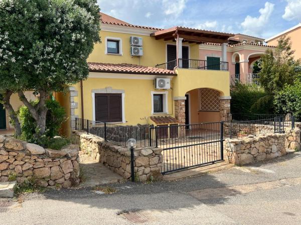 A la foto es mostra l'objecte Casa Arborea situat a la ciutat de Agrustos.