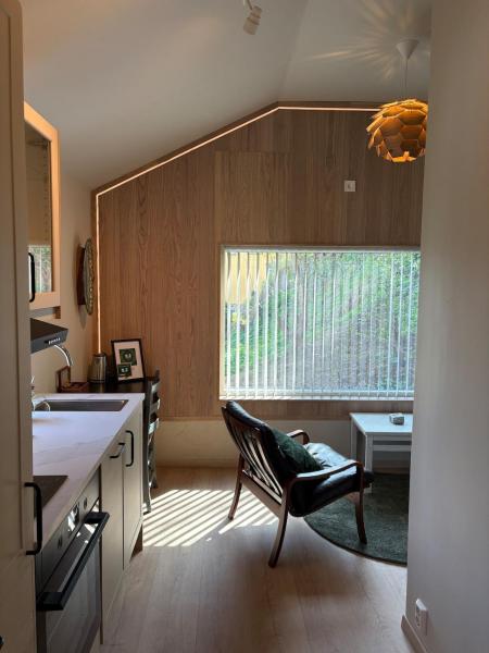 På bildet vises objektet Tiny house in Arendal som ligger i byen Skarvedalen.
