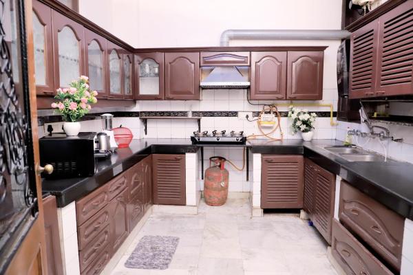 Fortune Home Service Apartment,2bhk, D-198,saket - New Delhi