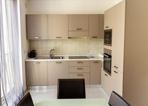 Foto 7: Spacious & Bright Apartment in Sliema Near Shops and Sea