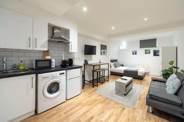 2 Modern Studio Apartments in Shoreditch, London