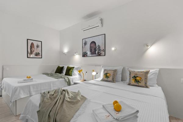 Studio with two bed photo 4